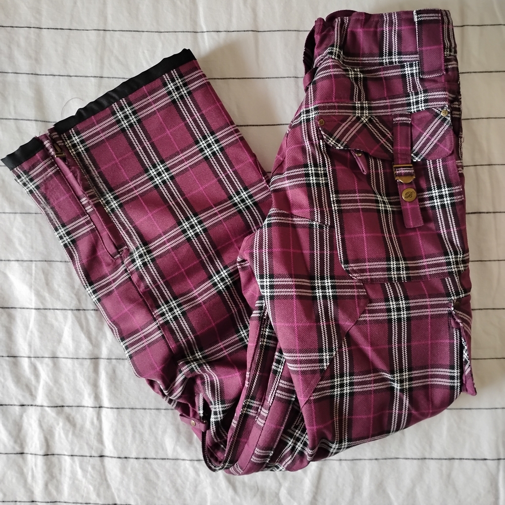 Betty Rides Snow Pants - Picture 4 of 11